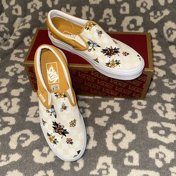 New 🆕 Vans Classic Slip-On (Cottage Check Floral Yellow White) Sneaker 😍 - Picture 11 of 17